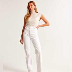 Abercrombie - NWT - Ultra High Rise 90s Straight Jean - Cream